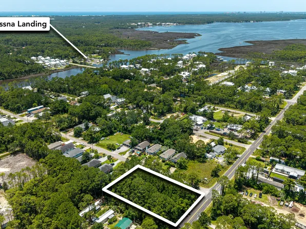 21 6th St, Pt Washington, FL 32459