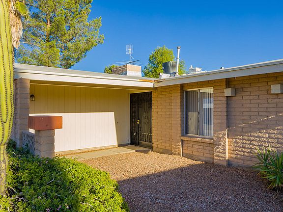 2nd image of 8344 E Salinas Dr