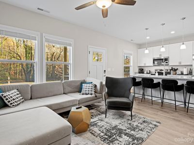22 Daniel Rd, Asheville, NC, 28806