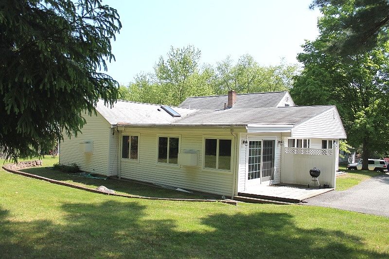 2nd image of 8 Hill Rd