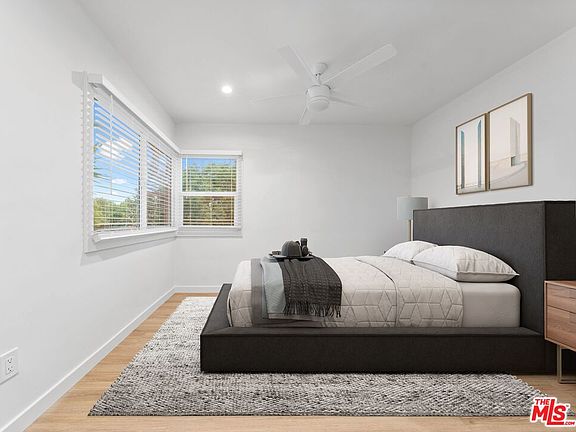 3rd image of 415 Loma Dr #6