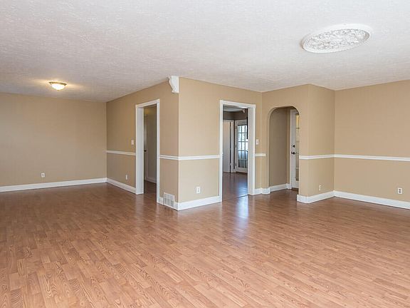 2nd image of 3412 S 38th St #3414