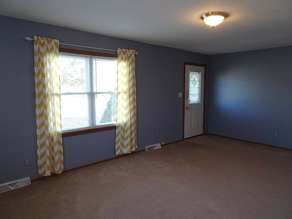 4th image of 707 Wilmar Dr