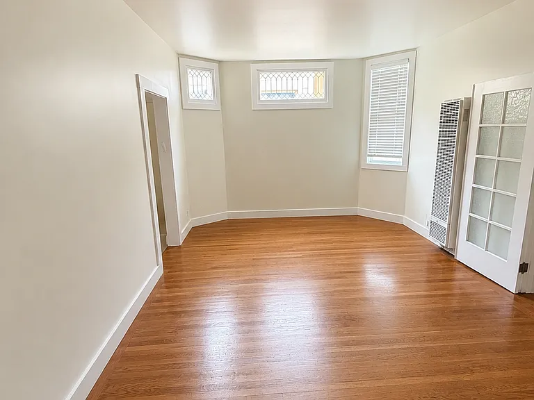 635 Irving St #3 — Photo 5
