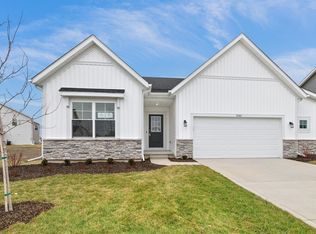 5264 Red Rock Ln, Schererville, IN 46375