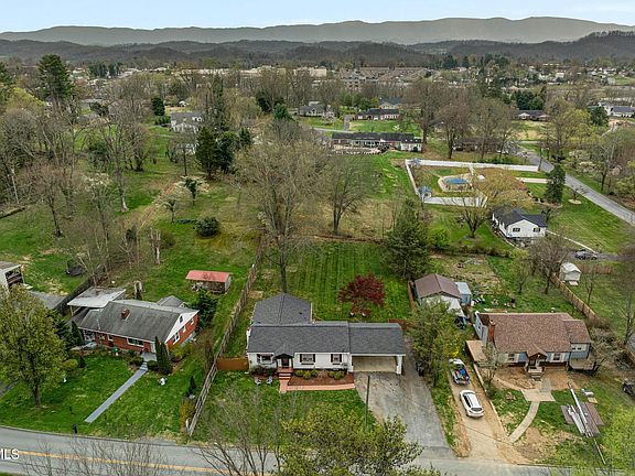 5th image of 533 Vance Dr