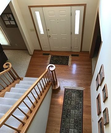 2nd image of 1104 Yorkshire Dr N