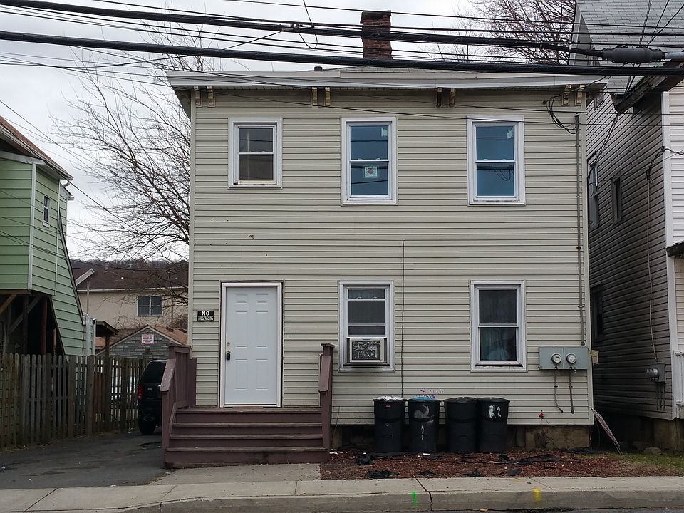 1st image of 25 E Railroad Ave APT 1