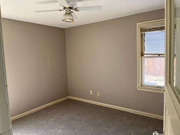 2nd image of 1552 Westwood Ave #1