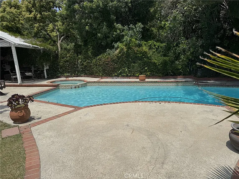 833 Hugo Reid Dr — Photo 17