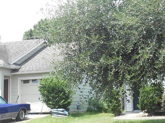2nd image of 20915 Gastonbury Ln