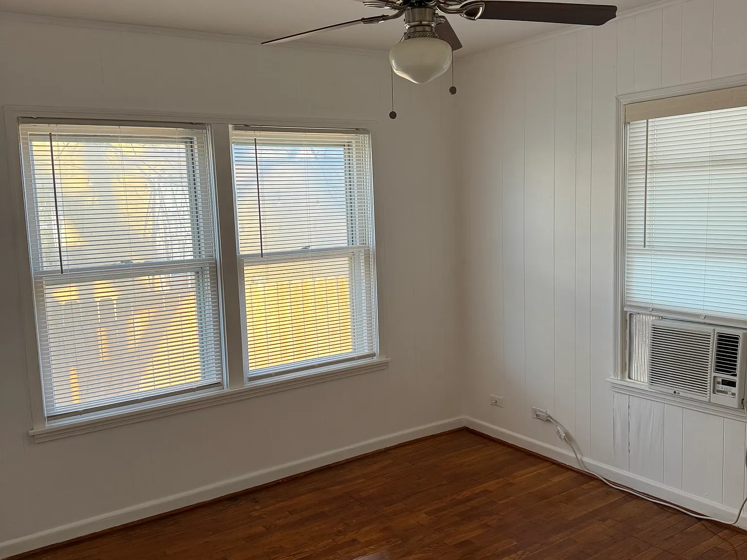 208 Westminster Ave — Photo 3