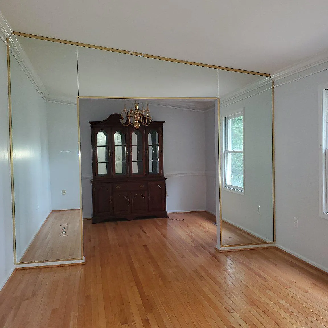 4 bed, 3.0 bath, 2064 sqft, $3,700 — Photo 4