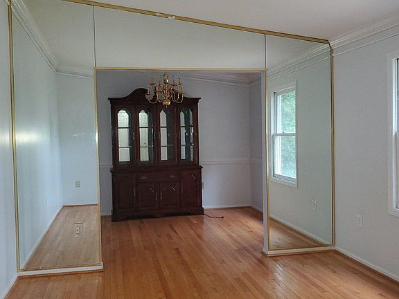 4th image of 12200 Lemar Ct