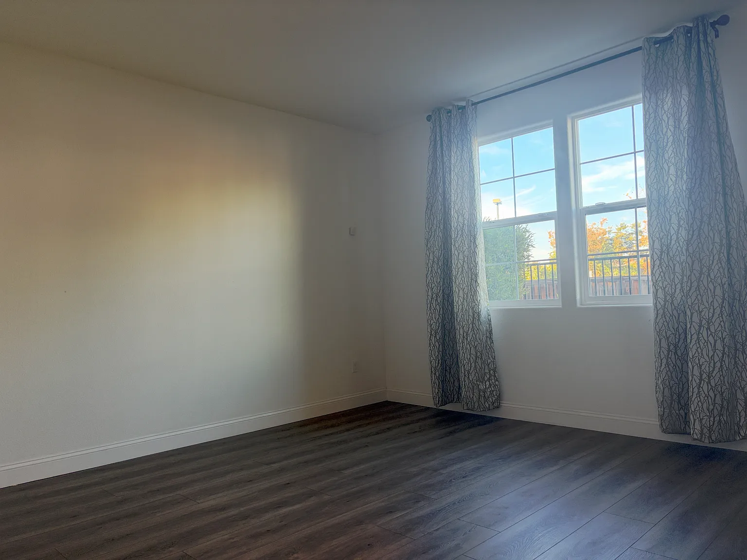 4 bed, 3.5 bath, 2114 sqft, $4,650 — Photo 4