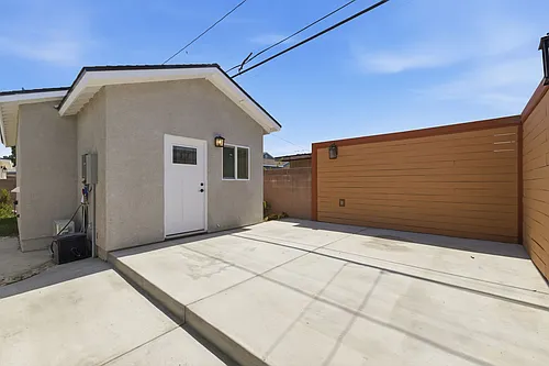 7244 1/2 Cravell Ave Photo 1