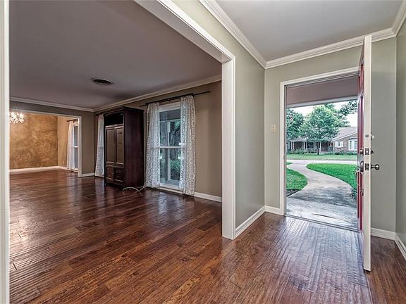 4th image of 2908 Braemar Dr