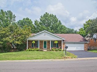 520 Meadow Green Pl, Saint Louis, MO 63141