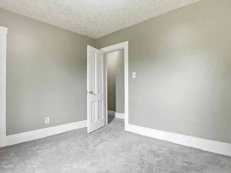 817 Princeton St — Photo 12