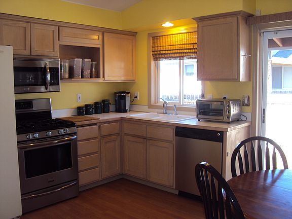 4th image of 2819 176th St NE