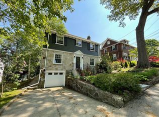 40 Cerdan Ave, West Roxbury, MA 02132