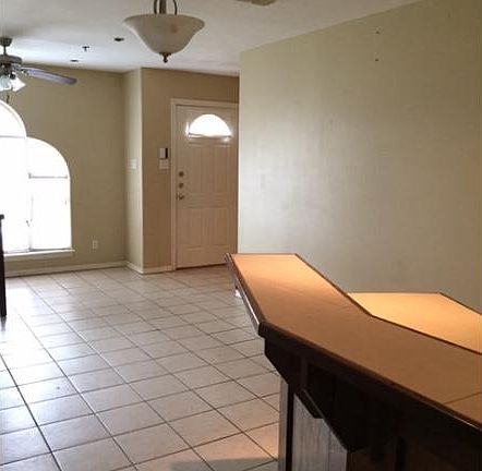 2nd image of 1001 E Westway Ave