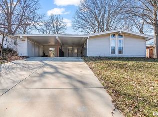 2337 Chatham Rd, Springfield, IL 62704