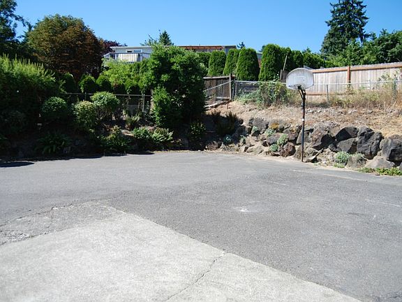 3rd image of 14219 31st Ave S