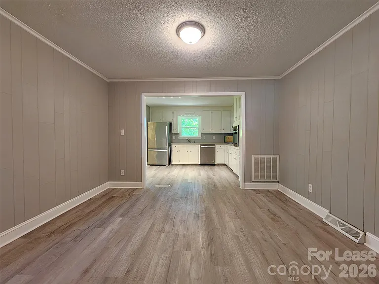 3340 Silver Stream Rd — Photo 7