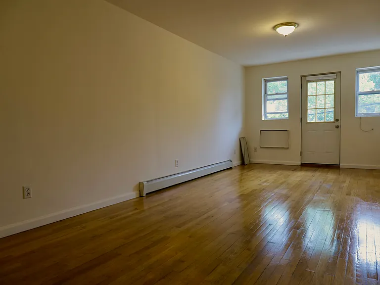 25-38 14th St #2 — Photo 2