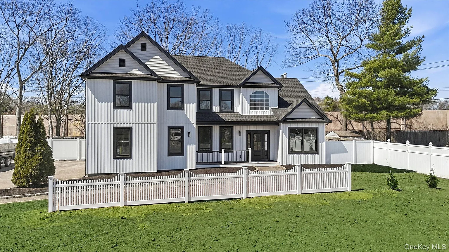 112 S Hillside Avenue photo 1