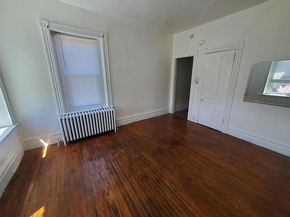 5th image of 1335 Perkiomen Ave