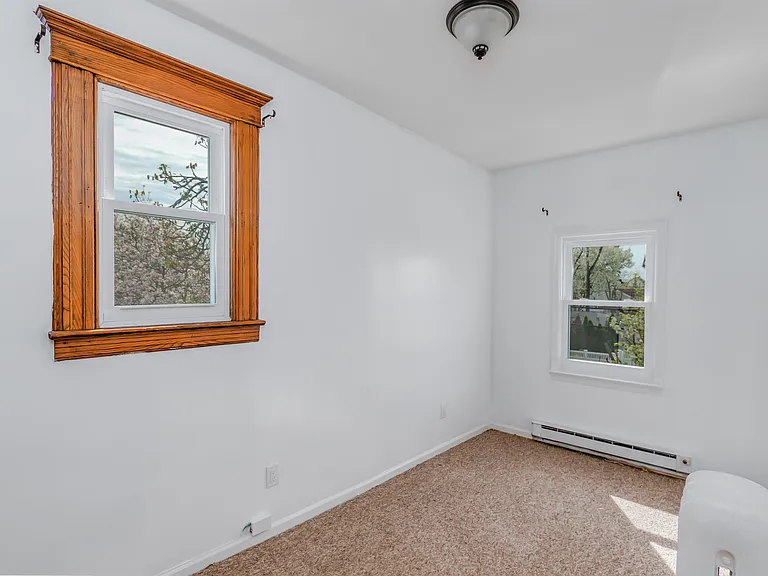 142 Humphrey Ave #2 — Photo 10