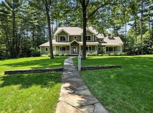 19 Hawthorn Rd, Amherst, MA 01002