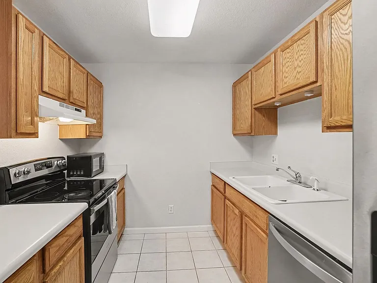 13085 W Cedar Dr #313 — Photo 10