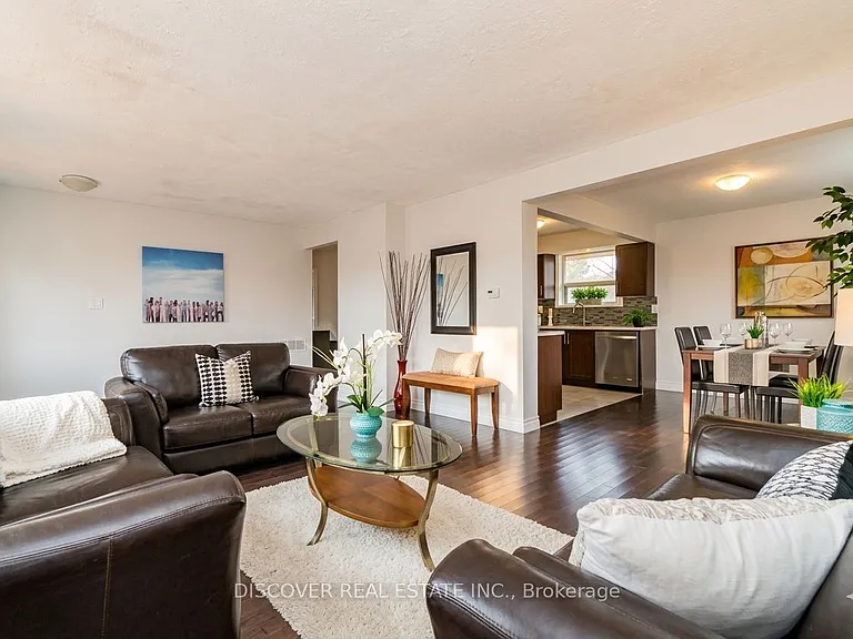 14 Donata Dr — Photo 2