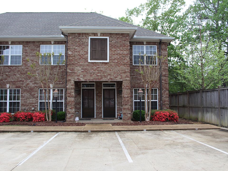 1st image of 101 Leigh Ln APT 32