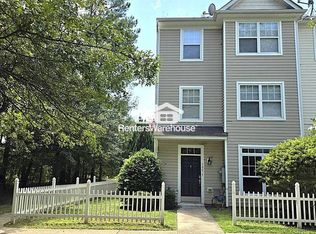 8631 Neuse Club Ln APT 100, Raleigh, NC 27616