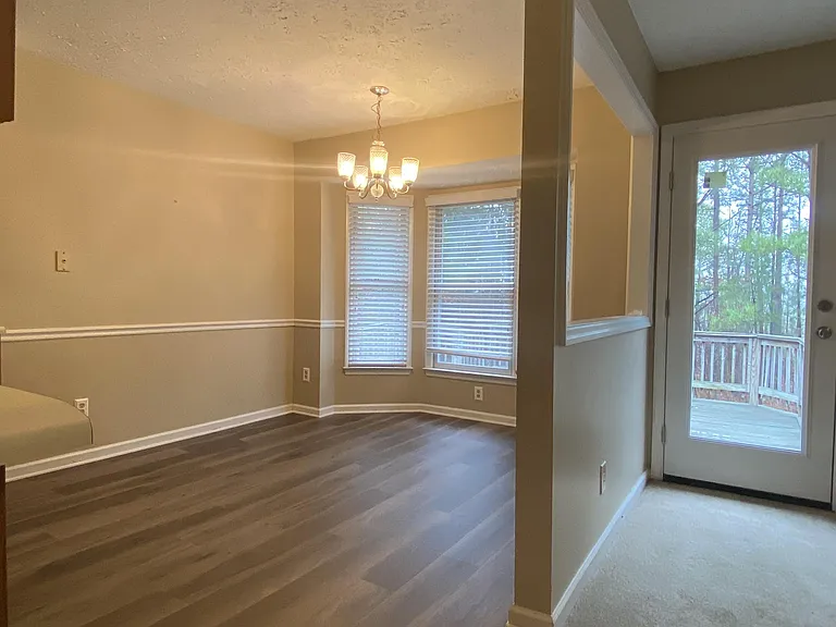 212 Sprucepine Dr — Photo 14