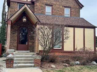 18806 Gainsborough Rd, Detroit, MI 48223