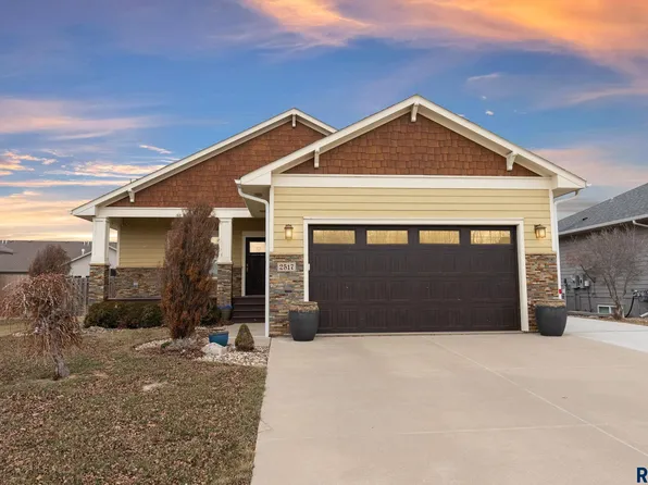 2517 E Whisper Trl, Sioux Falls, SD 57108