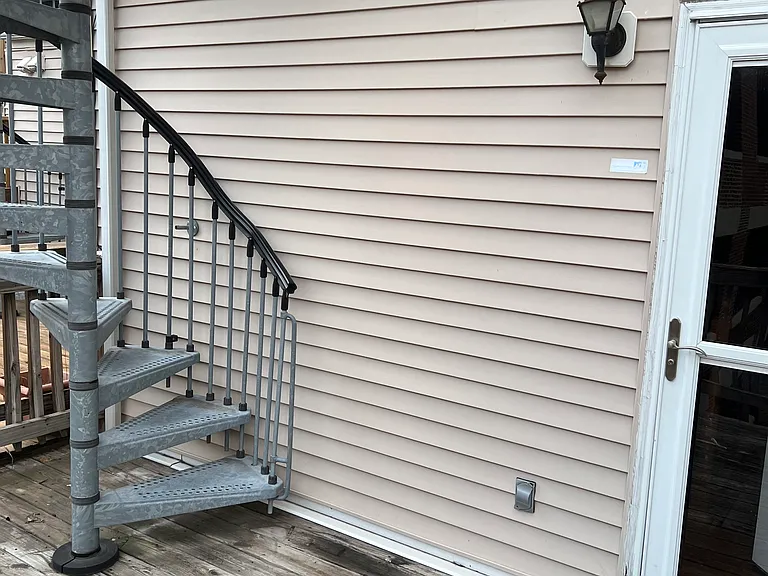 1115 Race St — Photo 11