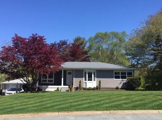 6 Lethbridge Ave, Dartmouth, NS B2X2M7