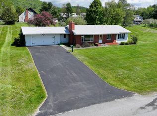 19 Smith's Road, Lyndon, VT 05851