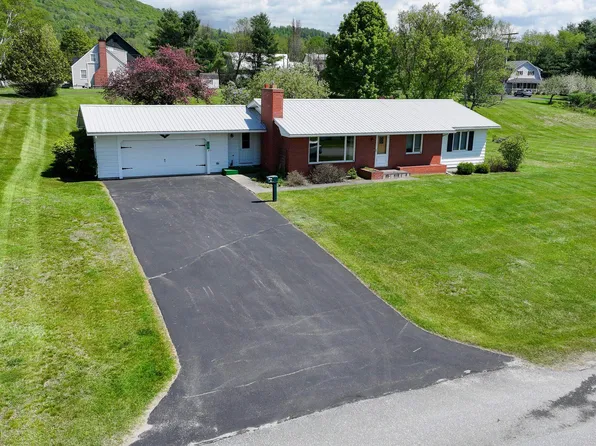 19 Smith's Road, Lyndon, VT 05851