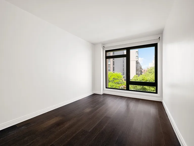 613 Baltic St #4B — Photo 13