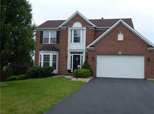 819 Deep Lake Dr, Cranberry Township, PA 16066