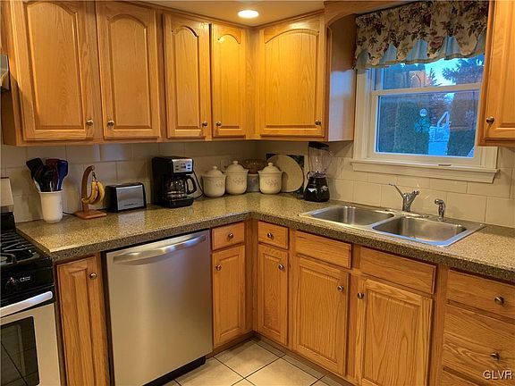 3rd image of 3173 Rachel Ct