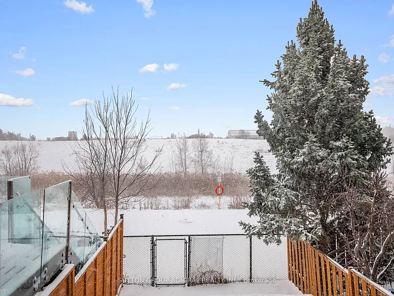81 Parktree Dr — Photo 26