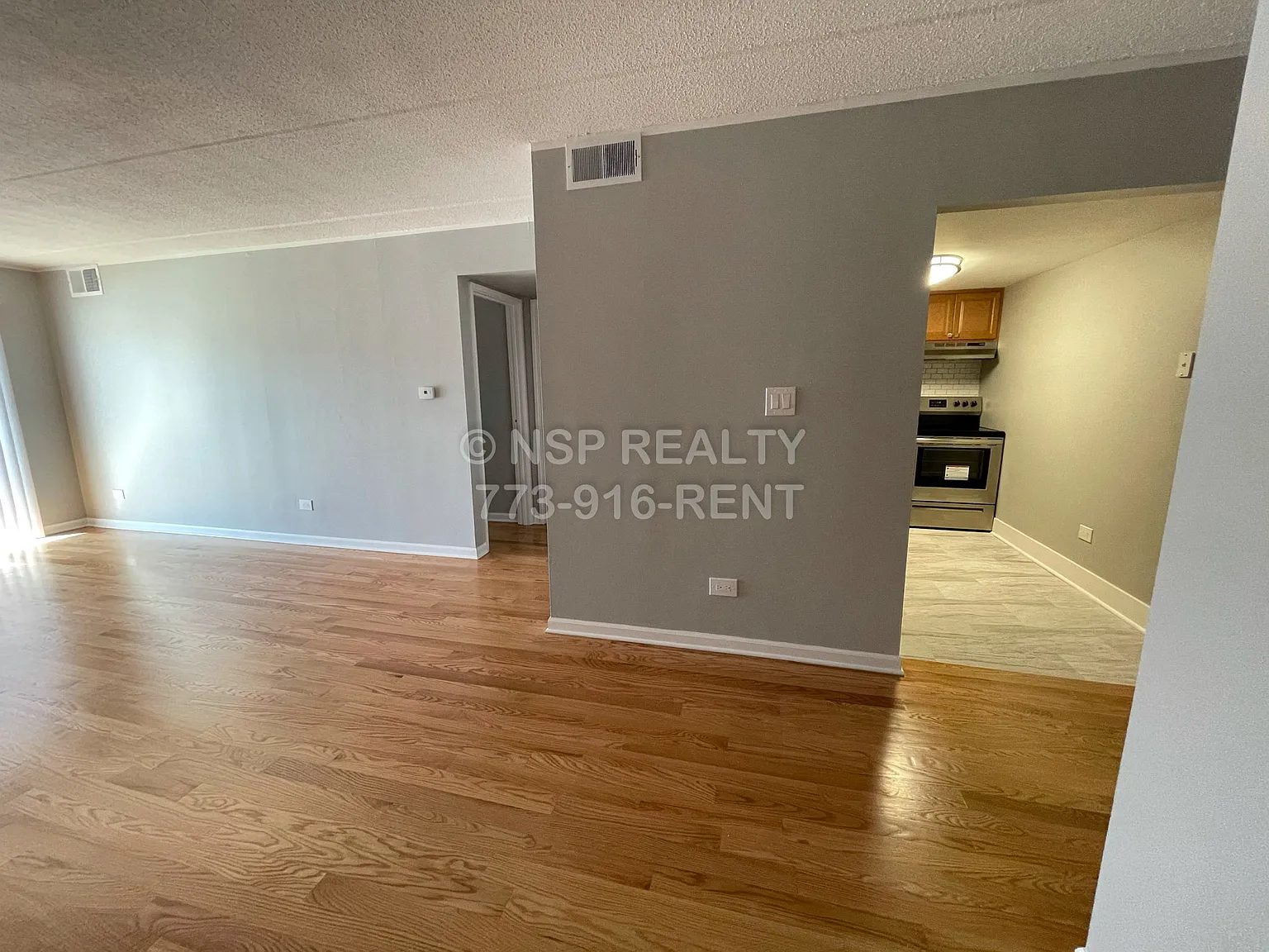 N Quentin Rd, Palatine — Photo 3